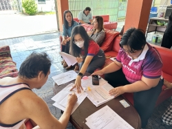 S__75309070_0.jpg - เทศบาลตำบลสันป่าตองร่วมกับสำนักงานพัฒนาสังคมและความมั่นคงของมนุษย์จังหวัดเชียงใหม่ลงพื้นที่เยี่ยมบ้านผู้พิการ ในเขตเทศบาลตำบลสันป่าตอง | https://www.sanpatong.go.th