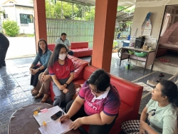 S__75309073_0.jpg - เทศบาลตำบลสันป่าตองร่วมกับสำนักงานพัฒนาสังคมและความมั่นคงของมนุษย์จังหวัดเชียงใหม่ลงพื้นที่เยี่ยมบ้านผู้พิการ ในเขตเทศบาลตำบลสันป่าตอง | https://www.sanpatong.go.th