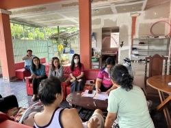 S__75309075_0.jpg - เทศบาลตำบลสันป่าตองร่วมกับสำนักงานพัฒนาสังคมและความมั่นคงของมนุษย์จังหวัดเชียงใหม่ลงพื้นที่เยี่ยมบ้านผู้พิการ ในเขตเทศบาลตำบลสันป่าตอง | https://www.sanpatong.go.th