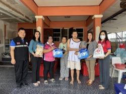 S__75309082.jpg - เทศบาลตำบลสันป่าตองร่วมกับสำนักงานพัฒนาสังคมและความมั่นคงของมนุษย์จังหวัดเชียงใหม่ลงพื้นที่เยี่ยมบ้านผู้พิการ ในเขตเทศบาลตำบลสันป่าตอง | https://www.sanpatong.go.th