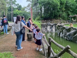 176349_0.jpg - กองการศึกษา เทศบาลตำบลสันป่าตองได้จัดโครงการจัดกิจกรรมพัฒนาผู้เรียนสำหรับเด็กปฐมวัย ศูนย์พัฒนาเด็กเล็กเทศบาลตำบลสันป่าตอง ประจำปีงบประมาณ 2568 | https://www.sanpatong.go.th
