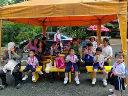 176354_0.jpg - กองการศึกษา เทศบาลตำบลสันป่าตองได้จัดโครงการจัดกิจกรรมพัฒนาผู้เรียนสำหรับเด็กปฐมวัย ศูนย์พัฒนาเด็กเล็กเทศบาลตำบลสันป่าตอง ประจำปีงบประมาณ 2568 | https://www.sanpatong.go.th