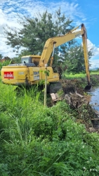 16.jpg - เทศบาลตำบลสันป่าตอง ร่วมกับ องค์การบริหารส่วนจังหวัดเชียงใหม่ ได้ร่วมทำกิจกรรมกำจัดผักตบชวาและวัชพืชในแหล่งน้ำสาธารณะ  | https://www.sanpatong.go.th