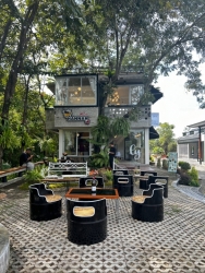 S__65994761.jpg - ประชาสัมพันธ์ลงพื้นที่ตรวจแนะนำให้ความรู้ด้านสุขลักษณะการประกอบกิจการ เพื่อประกอบการพิจารณาออกหนังสือรับรองการแจ้งจัดตั้งสถานที่จำหน่ายอาหารหรือสถานที่สะสมอาหาร | https://www.sanpatong.go.th