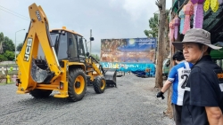 1.jpg - ปรับปรุงสถานที่เพื่อจัดงานโครงการสืบสานประเพณียี่เป็ง วันลอยกระทง ประจำปี 2568 | https://www.sanpatong.go.th