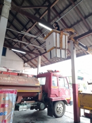 12.jpg - งานซ่อมแซมไฟฟ้าสาธารณะ  ภายในเขตเทศบาลตำบลสันป่าตอง | https://www.sanpatong.go.th