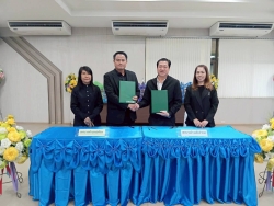 221550_0.jpg - กองการศึกษา เทศบาลตำบลสันป่าตอง จัดพิธีลงนามบันทึกข้อตกลงความร่วมมือ เรื่อง การสนับสนุนส่งเสริมการเรียนรู้และพัฒนาคุณภาพชีวิต | https://www.sanpatong.go.th