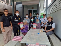 S__16777225.jpg - วัน พฤหัสบดี  ที่ 20  พฤศจิกายน 2568 กองสาธารณสุขและสิ่งแวดล้อม เทศบาลตำบลสันป่าตอง นำโดยนายศรีทอน ปัญญา รองนายกเทศมนตรี นางรพีรรณ สุริยานรากร ประธานสภาเทศบาลตำบลสันป่าตอง พยาบาลวิชาชีพ นักกายภาพบำบัด ร่วมกับ  อสม. ในพื้นที่  เยี่ยมบ้านชุมชนบ้านป่าลาน และชุมชนบ้านไร่ เพื่อประเมินอาการ ให้คำแนะนำในกา | https://www.sanpatong.go.th