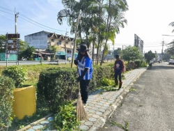 36449.jpg - งานสวนสาธารณะ กองช่าง ได้ดำเนินการทำความสะอาดกำจัดวัชพืช สวนสาธารณะบริเวณกาดสลีบัวตอง และบริเวณตรงข้ามศาลเจ้าสลีบัวตอง | https://www.sanpatong.go.th