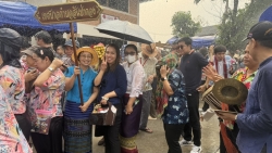 S__20348957.jpg - ร่วมพิธีรดน้ำดำหัวนายอำเภอสันป่าตอง สืบสานประเพณีสงกรานต์ 2569 | https://www.sanpatong.go.th