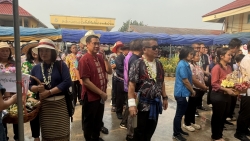 S__20348959.jpg - ร่วมพิธีรดน้ำดำหัวนายอำเภอสันป่าตอง สืบสานประเพณีสงกรานต์ 2569 | https://www.sanpatong.go.th