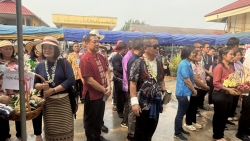 S__20348960.jpg - ร่วมพิธีรดน้ำดำหัวนายอำเภอสันป่าตอง สืบสานประเพณีสงกรานต์ 2569 | https://www.sanpatong.go.th