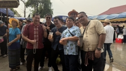 S__20348962.jpg - ร่วมพิธีรดน้ำดำหัวนายอำเภอสันป่าตอง สืบสานประเพณีสงกรานต์ 2569 | https://www.sanpatong.go.th