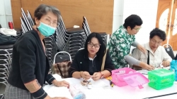 โครงการอบรมเชิงปฏิบัติการการให้ความรู้ในการป้องกันโรคติดเชื้อไวรัสโคโรนา 2019 และการจัดทำหน้ากากอนามัยเพื่อการป้องกันตนเอง ภายใต้โครงการเฝ้าระวังป้องกันโรคติดต่อ ภาพที่ 2 | https://www.sanpatong.go.th