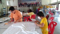 โครงการอบรมเชิงปฏิบัติการการให้ความรู้ในการป้องกันโรคติดเชื้อไวรัสโคโรนา 2019 และการจัดทำหน้ากากอนามัยเพื่อการป้องกันตนเอง ภายใต้โครงการเฝ้าระวังป้องกันโรคติดต่อ ภาพที่ 10 | https://www.sanpatong.go.th