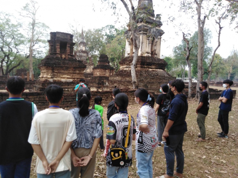 เทศบาลตำบลสันป่าตอง ได้จัดโครงการพัฒนาเด็กและเยาวชน (กิจกรรมทัศนศึกษาแหล่งเรียนรู้ประวัติศาสตร์ จังหวัดสุโขทัย) ระหว่างวันที่ 18 - 20 มีนาคม 2565 ภาพที่ 40 | https://www.sanpatong.go.th