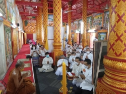 เทศบาลตำบลสันป่าตองร่วมกิจกรรมโครงการคาราวานบุญ ถวายเทียน งดเหล้าเข้าพรรษา ปี 2565 อำเภอสันป่าตอง ภาพที่ 10 | https://www.sanpatong.go.th