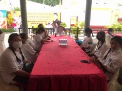 เทศบาลตำบลสันป่าตอง จัดโครงการพัฒนาเด็กและเยาวชน (กิจกรรมอบรมจริยธรรมน้อมถวายเทียนพรรษา) ประจำปี 2565 ภาพที่ 9 | https://www.sanpatong.go.th