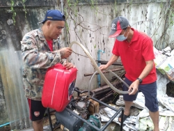 เทศบาลตำบลสันป่าตอง ดำเนินการให้ความช่วยเหลือประชาชนที่ได้รับผลกระทบจากสถานการณ์ฝนตกอย่างต่อเนื่อง ภาพที่ 13 | https://www.sanpatong.go.th