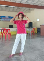 โรงเรียนผู้สูงอายุเทศบาลตำบลสันป่าตอง จัดกิจกรรมการถักหมวกโครเชต์เชือกฟอก ภาพที่ 3 | https://www.sanpatong.go.th