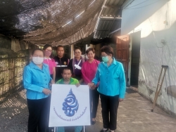 เทศบาลตำบลสันป่าตอง ร่วมกับสมาคมแม่ดีเด่นแห่งชาติ ประจำจังหวัดเชียงใหม่ ส่งมอบรถเข็นกายอุปกรณ์ให้แก่ผู้พิการ บ้านมะจำโรง หมู่ที่14 จำนวน 1 ราย  ภาพที่ 1 | https://www.sanpatong.go.th