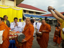 25102019_153648.jpg - พิธีบำเพ็ญกุศลและพิธีน้อมรำลึกเนื่องในวันคล้ายวันสวรรคตพระบาทสมเด็จพระบรมชนกาธิเบศร มหาภูมิพลอดุลยเดชมหาราช บรมนาถบพิตร | https://www.sanpatong.go.th