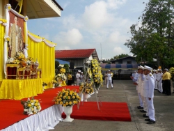 25102019_153832.jpg - พิธีบำเพ็ญกุศลและพิธีน้อมรำลึกเนื่องในวันคล้ายวันสวรรคตพระบาทสมเด็จพระบรมชนกาธิเบศร มหาภูมิพลอดุลยเดชมหาราช บรมนาถบพิตร | https://www.sanpatong.go.th