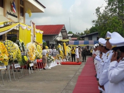 25102019_153946.jpg - พิธีบำเพ็ญกุศลและพิธีน้อมรำลึกเนื่องในวันคล้ายวันสวรรคตพระบาทสมเด็จพระบรมชนกาธิเบศร มหาภูมิพลอดุลยเดชมหาราช บรมนาถบพิตร | https://www.sanpatong.go.th