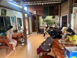 ฝ่ายแผนงานและงบประมาณ สำรวจและเก็บข้อมูล “ผู้ด้อยโอกาส” ในพื้นที่เทศบาลตำบลสันป่าตอง ภาพที่ 1 | https://www.sanpatong.go.th