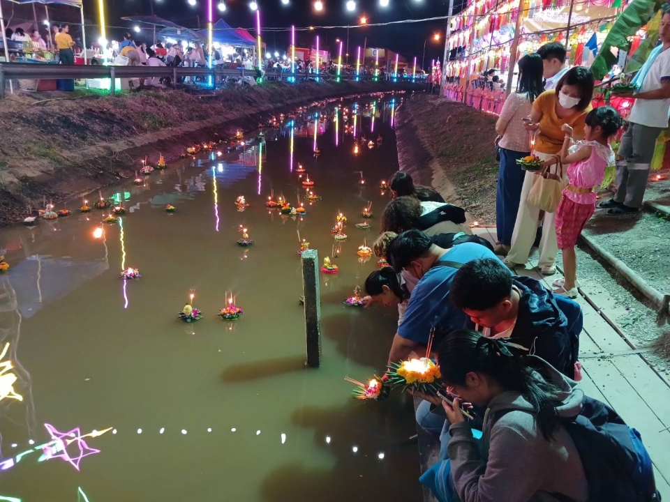 เทศบาลตำบลสันป่าตอง ได้จัดโครงการประเพณีลอยกระทง ประจำปีงบประมาณ ๒๕๖๗ ภาพที่ 22 | https://www.sanpatong.go.th