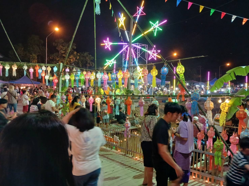 เทศบาลตำบลสันป่าตอง ได้จัดโครงการประเพณีลอยกระทง ประจำปีงบประมาณ ๒๕๖๗ ภาพที่ 23 | https://www.sanpatong.go.th