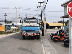 ดูดสิ่งปฏิกูลและล้างทำความสะอาดรางระบายน้ำ ภายในเขตเทศบาลตำบลสันป่าตอง ภาพที่ 29 | https://www.sanpatong.go.th