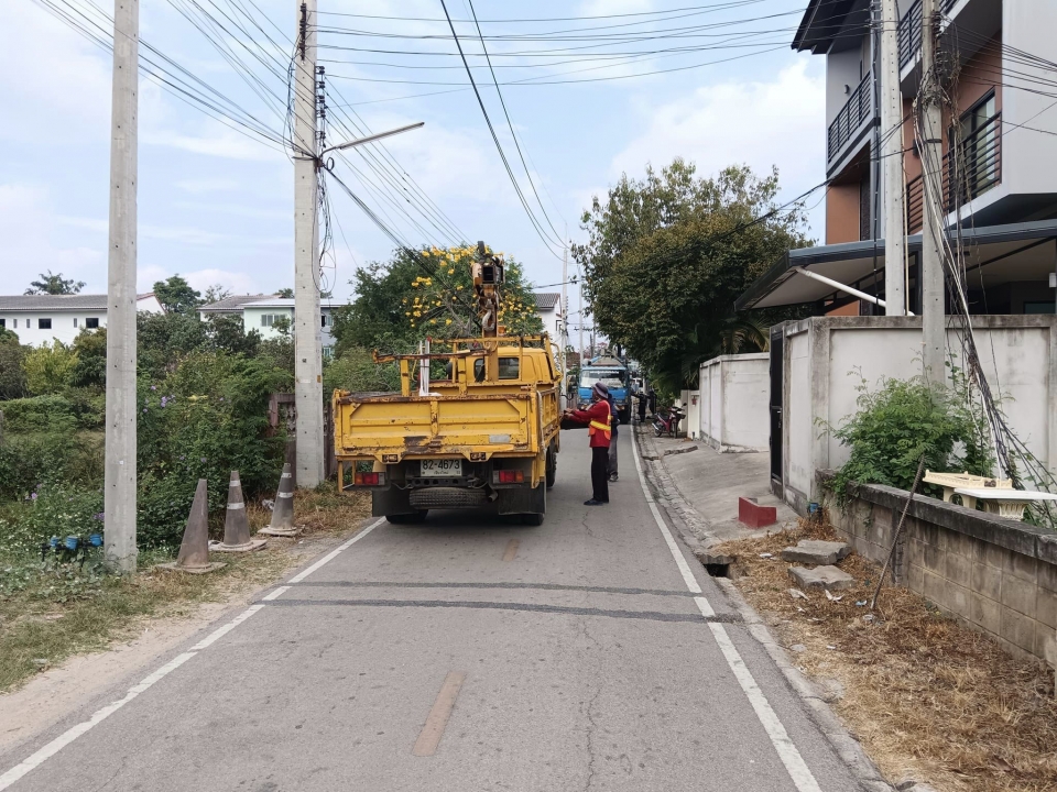 ดูดสิ่งปฏิกูลและล้างทำความสะอาดรางระบายน้ำ ภายในเขตเทศบาลตำบลสันป่าตอง ภาพที่ 25 | https://www.sanpatong.go.th