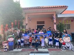 เทศบาลตำบลสันป่าตอง ได้จัดโครงการเรียนรู้สู่โลกกว้างอนุบาลวัยใส (กิจกรรมปรับเปลี่ยนพฤติกรรมและป้องกันความเสี่ยงอุบัติเหตุจากการจราจร ด้วยการสวมหมวกนิรภัยในเด็กปฐมวัย) ประจำปีงบประมาณ พ.ศ.2567 ภาพที่ 1 | https://www.sanpatong.go.th