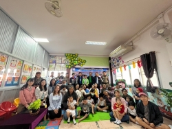 เทศบาลตำบลสันป่าตอง ได้จัดโครงการเรียนรู้สู่โลกกว้างอนุบาลวัยใส (กิจกรรมปรับเปลี่ยนพฤติกรรมและป้องกันความเสี่ยงอุบัติเหตุจากการจราจร ด้วยการสวมหมวกนิรภัยในเด็กปฐมวัย) ประจำปีงบประมาณ พ.ศ.2567 ภาพที่ 10 | https://www.sanpatong.go.th