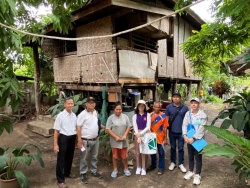 เทศบาลตำบลสันป่าตอง ลงพื้นที่ สำรวจ ช่วยเหลือ ในโครงการบ้านพอเพียงชนบท เพื่อขอรับงบประมาณในปีงบประมาณ  2568 ภาพที่ 9 | https://www.sanpatong.go.th