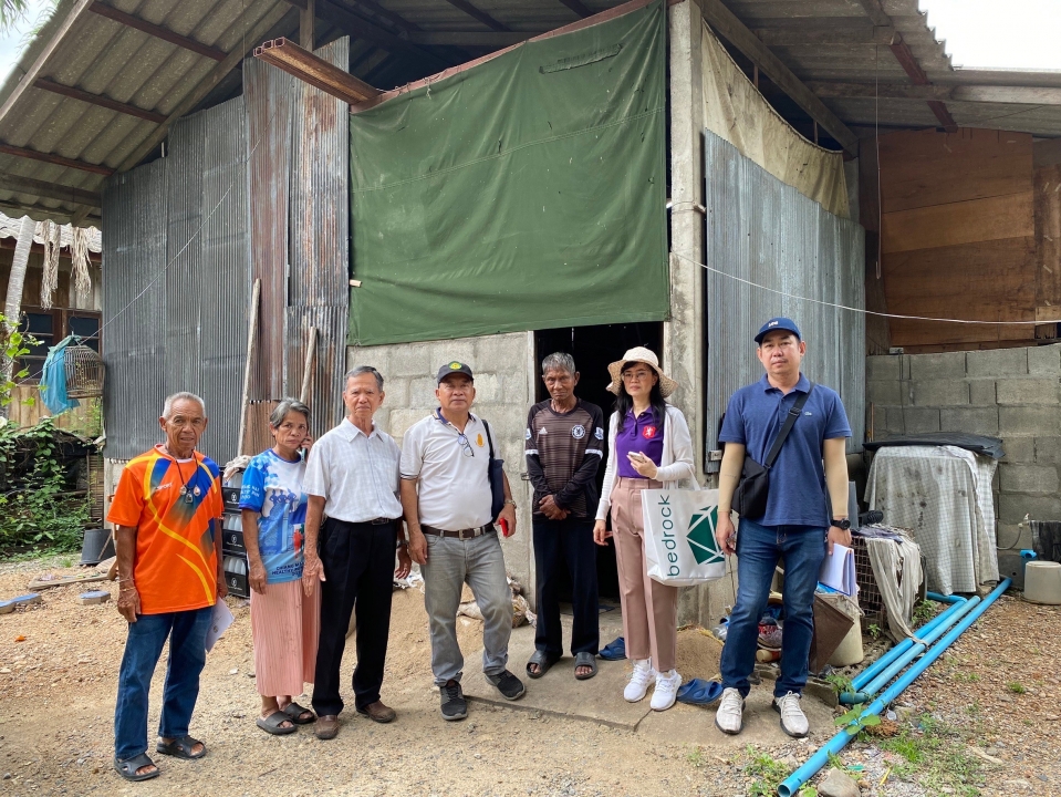 เทศบาลตำบลสันป่าตอง ลงพื้นที่ สำรวจ ช่วยเหลือ ในโครงการบ้านพอเพียงชนบท เพื่อขอรับงบประมาณในปีงบประมาณ  2568 ภาพที่ 11 | https://www.sanpatong.go.th
