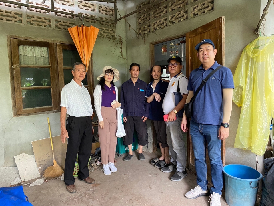 เทศบาลตำบลสันป่าตอง ลงพื้นที่ สำรวจ ช่วยเหลือ ในโครงการบ้านพอเพียงชนบท เพื่อขอรับงบประมาณในปีงบประมาณ  2568 ภาพที่ 13 | https://www.sanpatong.go.th