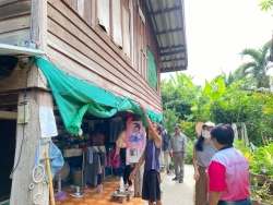 เทศบาลตำบลสันป่าตอง ลงพื้นที่สำรวจ เพื่อจัดเก็บข้อมูลในการช่วยเหลือ ผู้ด้อยโอกาสทางสังคม ในเขตเทศบาลตำบลสันป่าตอง  จำนวน 7 ราย ภาพที่ 11 | https://www.sanpatong.go.th
