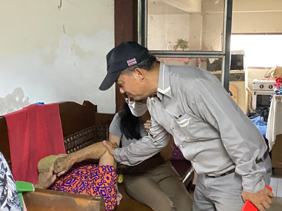 เทศบาลตำบลสันป่าตอง ลงพื้นที่สำรวจ เพื่อจัดเก็บข้อมูลในการช่วยเหลือ ผู้ด้อยโอกาสทางสังคม ในเขตเทศบาลตำบลสันป่าตอง  จำนวน 7 ราย ภาพที่ 10 | https://www.sanpatong.go.th