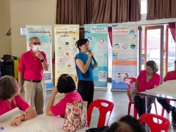 โรงเรียนผู้สูงอายุเทศบาลตำบลสันป่าตอง ได้เข้าร่วมอบรมในโครงการผู้บริโภครู้เท่าทันอันตรายจากการถูกหลอกซื้อสินค้าออนไลน์ จากชมรมใจเขาใจเรา   ภาพที่ 10 | https://www.sanpatong.go.th