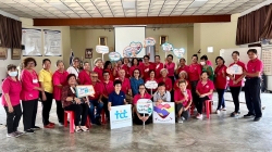 โรงเรียนผู้สูงอายุเทศบาลตำบลสันป่าตอง ได้เข้าร่วมอบรมในโครงการผู้บริโภครู้เท่าทันอันตรายจากการถูกหลอกซื้อสินค้าออนไลน์ จากชมรมใจเขาใจเรา   ภาพที่ 2 | https://www.sanpatong.go.th