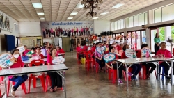 โรงเรียนผู้สูงอายุเทศบาลตำบลสันป่าตอง ได้เข้าร่วมอบรมในโครงการผู้บริโภครู้เท่าทันอันตรายจากการถูกหลอกซื้อสินค้าออนไลน์ จากชมรมใจเขาใจเรา   ภาพที่ 3 | https://www.sanpatong.go.th