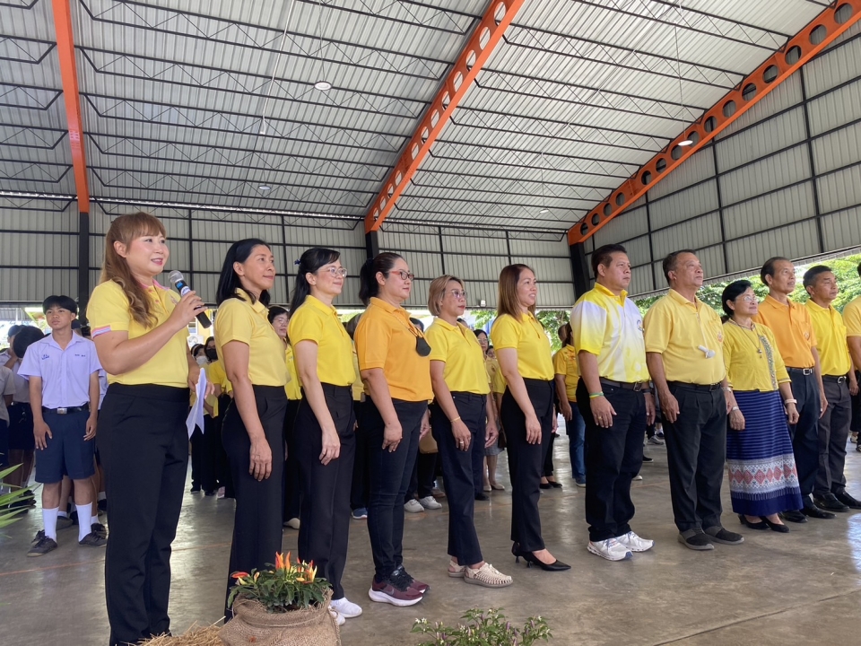 เทศบาลตำบลสันป่าตอง ได้ดำเนินการจัดกิจกรรมโครงการ 1 อปท 1 สวนสมุนไพรเฉลิมพระเกียรติ พระบาทสมเด็จพระเจ้าอยู่หัว เนื่องในโอกาสพระราชพิธีมหามงคลเฉลิมพระชนมพรรษา 6 รอบ 26 กรกฎาคม 2567  ภาพที่ 51 | https://www.sanpatong.go.th