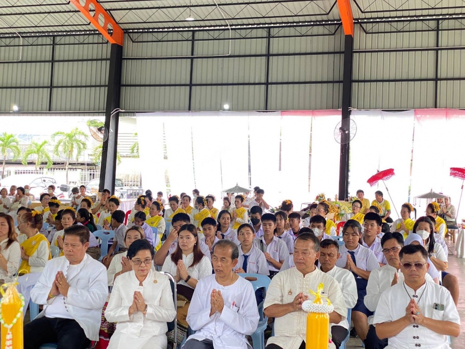 เทศบาลตำบลสันป่าตอง ได้จัดโครงการส่งเสริมทำนุบำรุงศาสนา ถวายเทียนพรรษา ประจำปีงบประมาณ พ.ศ.2567 ภาพที่ 44 | https://www.sanpatong.go.th