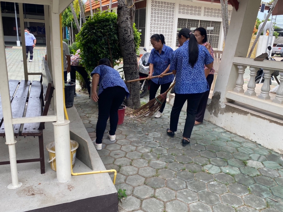 เทศบาลตำบลสันป่าตอง ได้ร่วมจัดกิจกรรม "รวมพลังสร้างสัปปายะสู่วัดด้วยวิถี 5ส (Big Cleaning Day)" ภาพที่ 16 | https://www.sanpatong.go.th