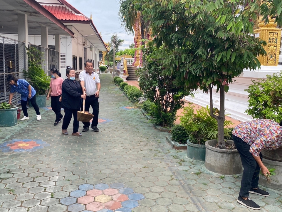 เทศบาลตำบลสันป่าตอง ได้ร่วมจัดกิจกรรม "รวมพลังสร้างสัปปายะสู่วัดด้วยวิถี 5ส (Big Cleaning Day)" ภาพที่ 24 | https://www.sanpatong.go.th