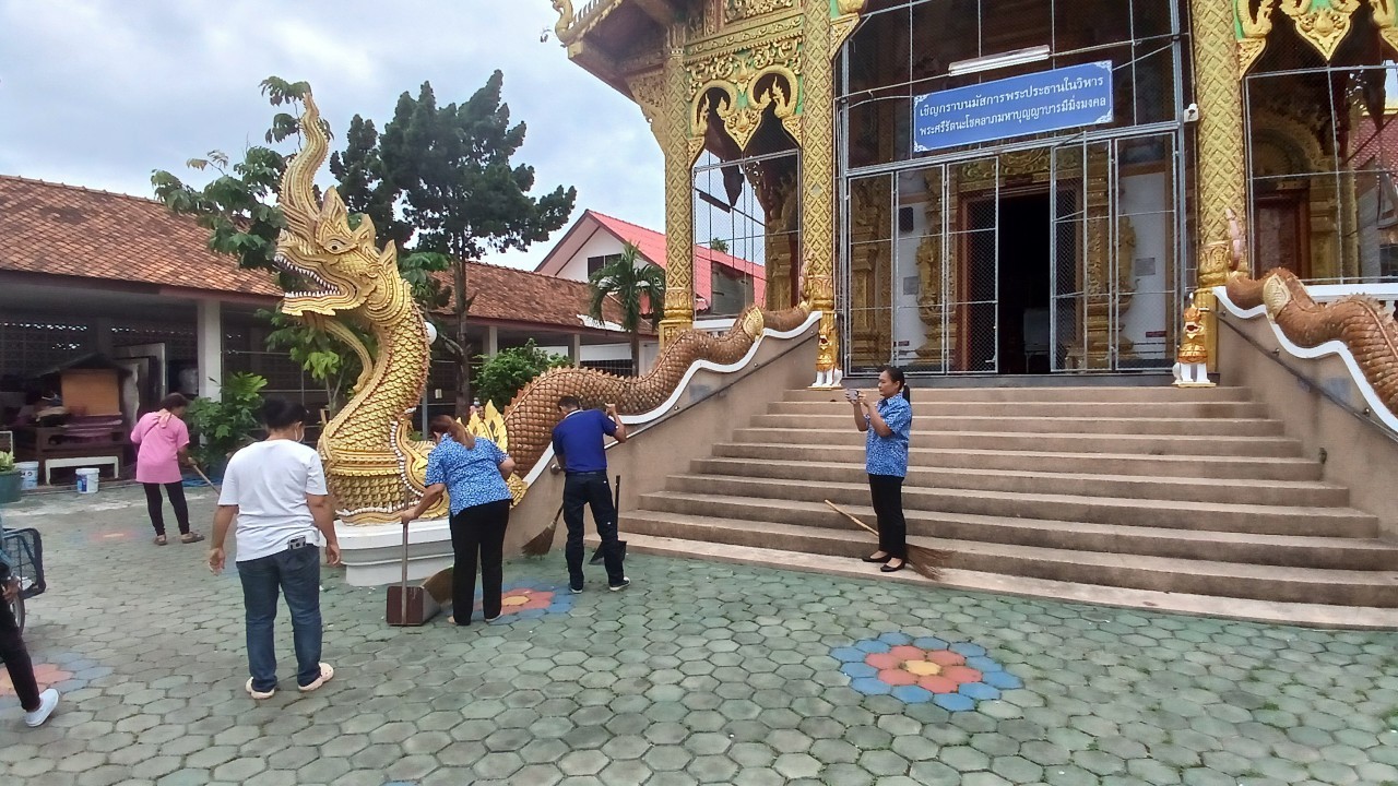 เทศบาลตำบลสันป่าตอง ได้ร่วมจัดกิจกรรม "รวมพลังสร้างสัปปายะสู่วัดด้วยวิถี 5ส (Big Cleaning Day)" ภาพที่ 45 | https://www.sanpatong.go.th