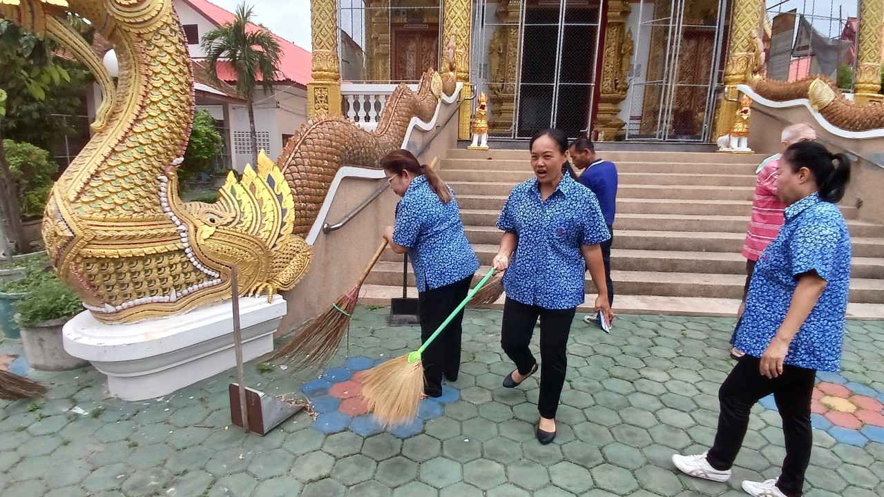 เทศบาลตำบลสันป่าตอง ได้ร่วมจัดกิจกรรม "รวมพลังสร้างสัปปายะสู่วัดด้วยวิถี 5ส (Big Cleaning Day)" ภาพที่ 47 | https://www.sanpatong.go.th