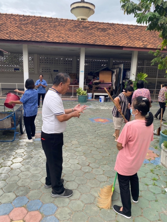 เทศบาลตำบลสันป่าตอง ได้ร่วมจัดกิจกรรม "รวมพลังสร้างสัปปายะสู่วัดด้วยวิถี 5ส (Big Cleaning Day)" ภาพที่ 4 | https://www.sanpatong.go.th